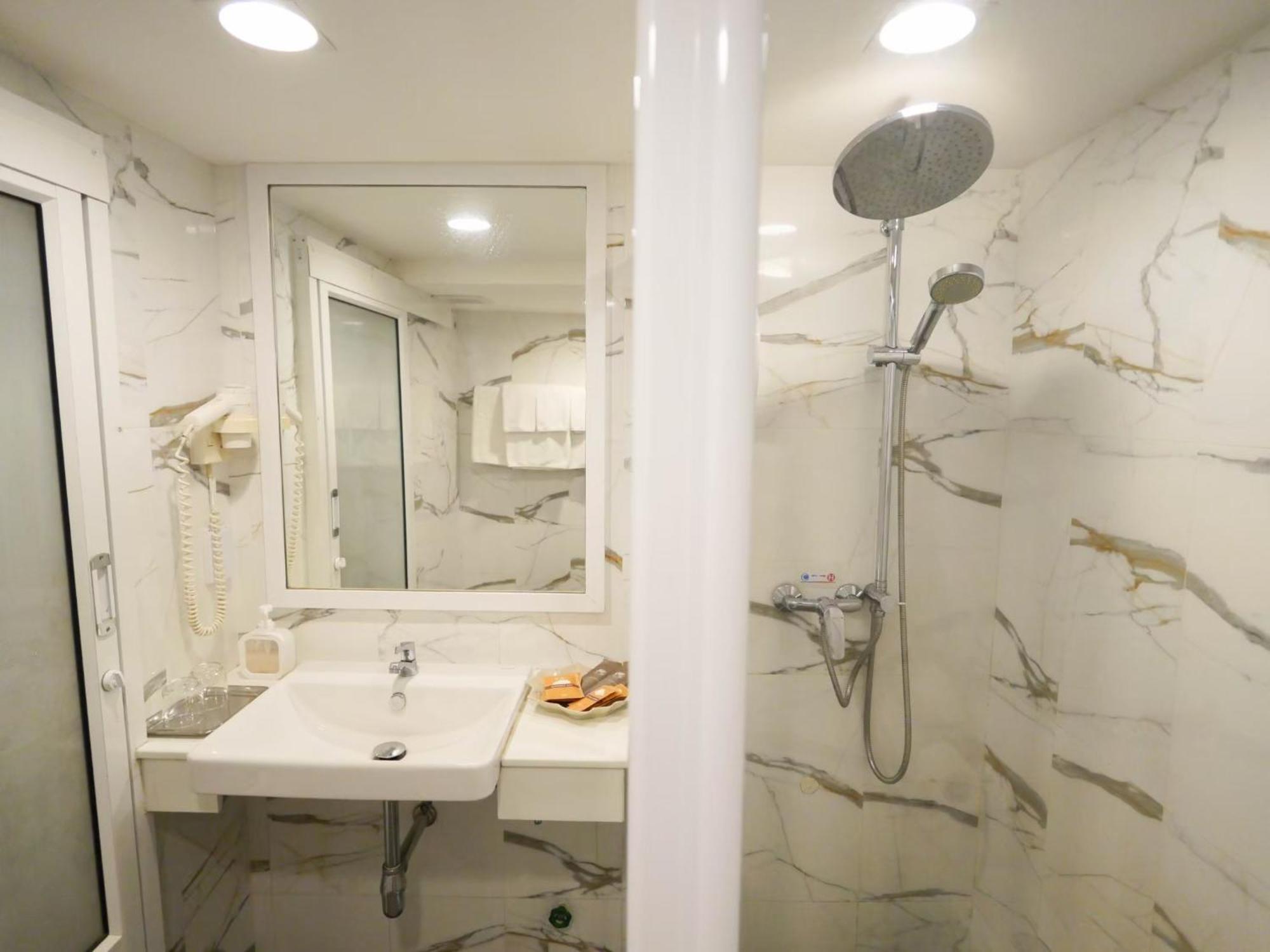 Sakol Hotel Hatjaj Kültér fotó
