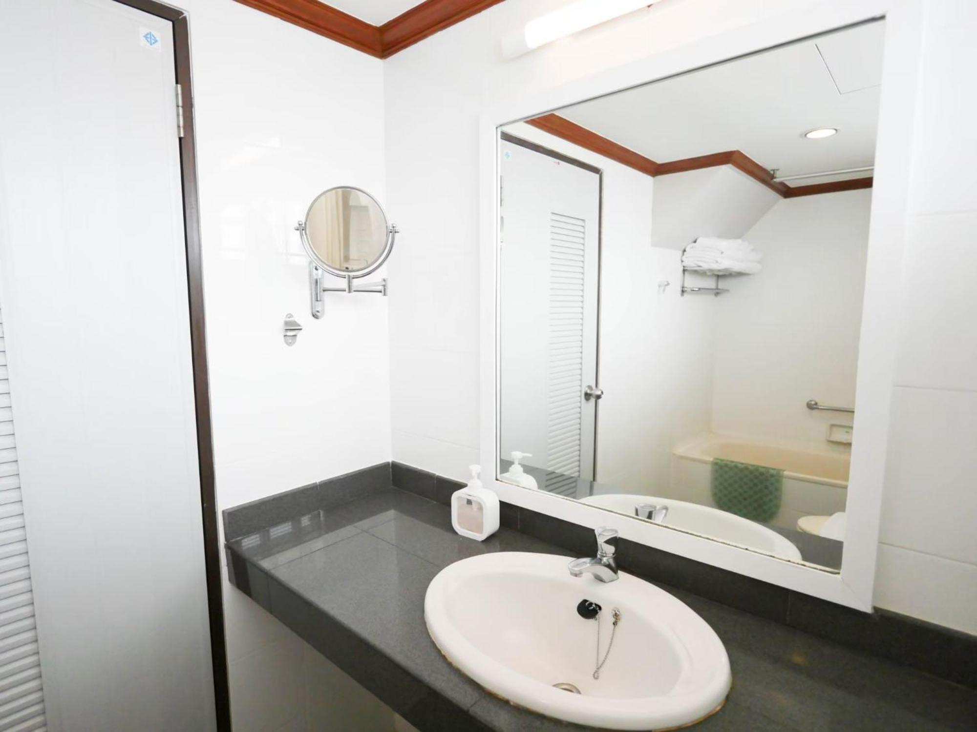 Sakol Hotel Hatjaj Kültér fotó