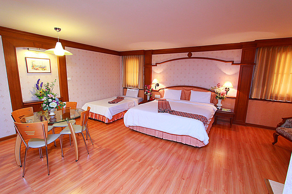 Sakol Hotel Hatjaj Kültér fotó