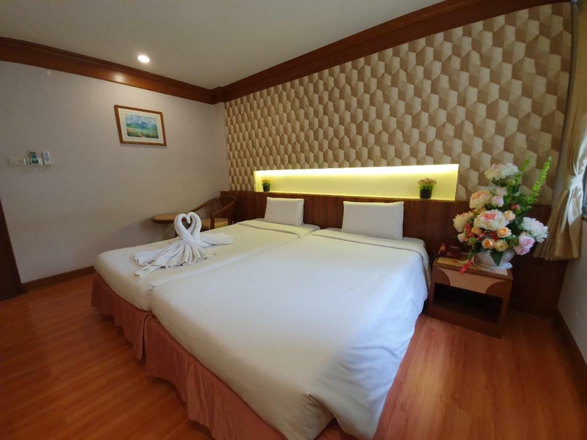 Sakol Hotel Hatjaj Kültér fotó