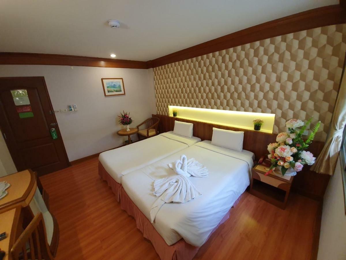 Sakol Hotel Hatjaj Kültér fotó
